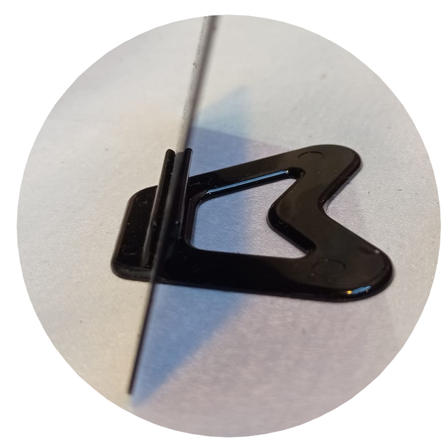 Obrázek produktu Držák karet černý plast EDIKIO (stojánek plastový černý)