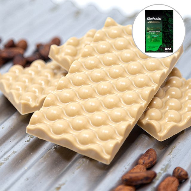 Obrázek produktu IRCA Čokoláda bílá lískooříšková 26% SINFONIA NOCCIOLATO BIANCO 5 kg
