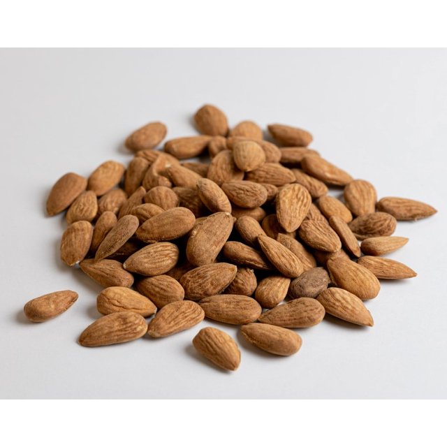 Obrázek produktu Mandle Comuna 12/14 1kg Almeco