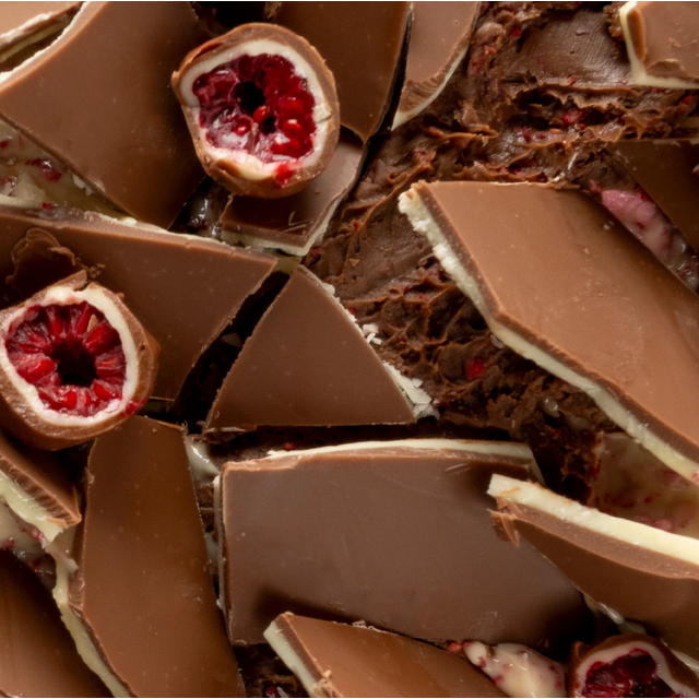 Obrázek produktu Joycream raspberry milk (variegato mléčná čokoláda s kousky malin) 5kg