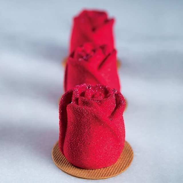 Obrázek produktu FORMA SILIKON černá - 30x40cm - ROMANCE- růže 20ks 106ml PAVONI
